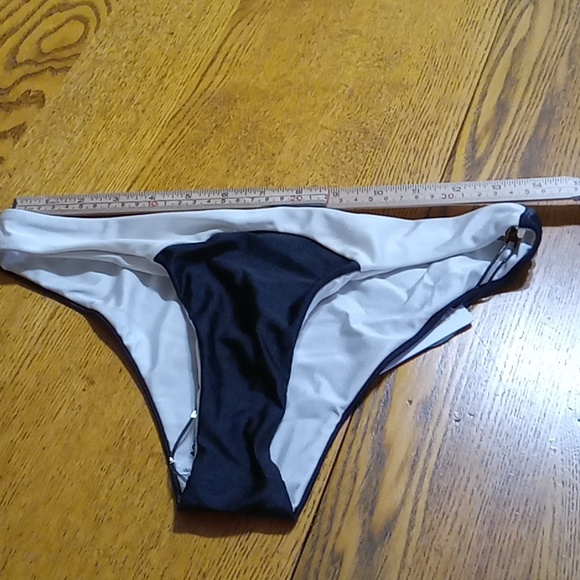 AMUSE SOCIETY Womens Bikini MEDIUM BOTTOM Summer  Beach NEW BLACK WHITE - Picture 2 of 5